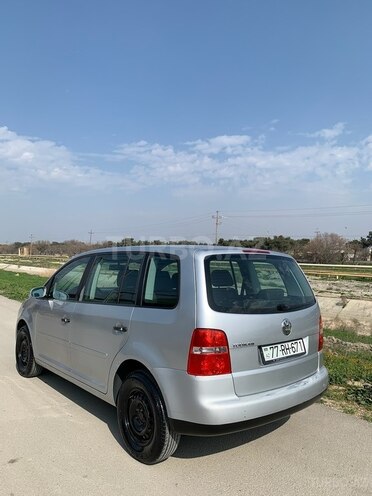 Volkswagen Touran 2005, 131,000 km - 1.6 l - Bakı