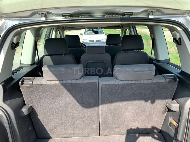 Volkswagen Touran 2005, 131,000 km - 1.6 l - Bakı