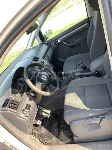 Volkswagen Touran 2005, 131,000 km - 1.6 l - Bakı