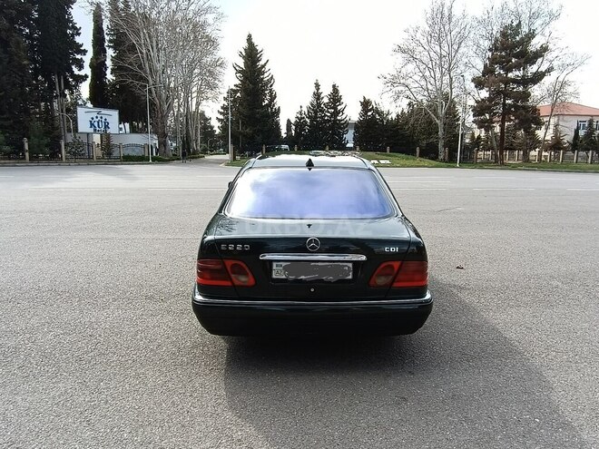 Mercedes E 220 1999, 295,000 km - 2.2 l - Mingəçevir
