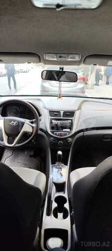 Hyundai Accent 2011, 270,000 km - 1.6 l - Bakı