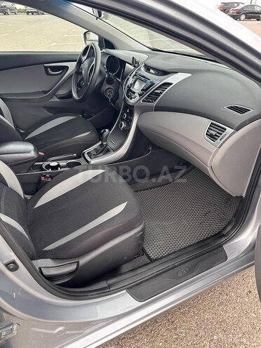 Hyundai Elantra 2015, 204,387 km - 1.8 л - Sumqayıt