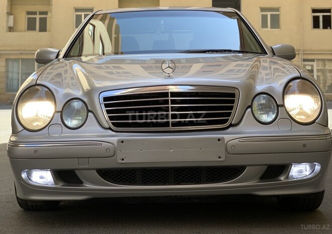 Mercedes E 320 2001, 381,013 km - 3.2 l - Bakı