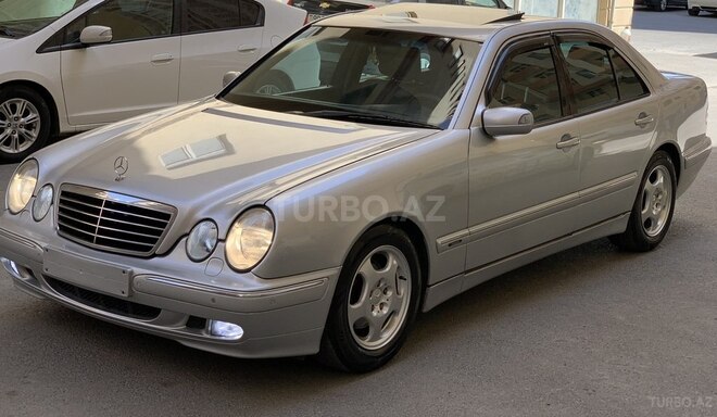 Mercedes E 320 2001, 381,013 km - 3.2 l - Bakı