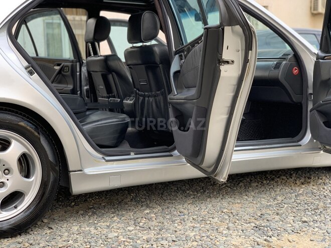 Mercedes E 320 2001, 381,013 km - 3.2 l - Bakı