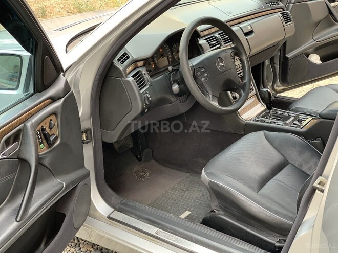 Mercedes E 320 2001, 381,013 km - 3.2 l - Bakı