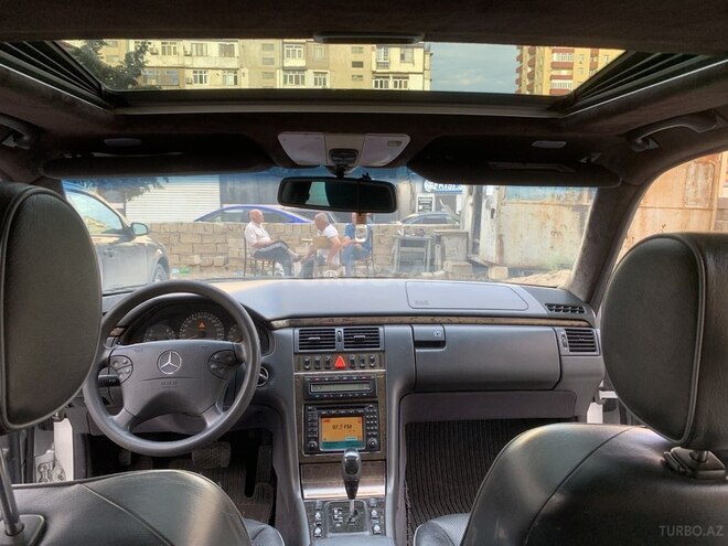 Mercedes E 320 2001, 381,013 km - 3.2 l - Bakı