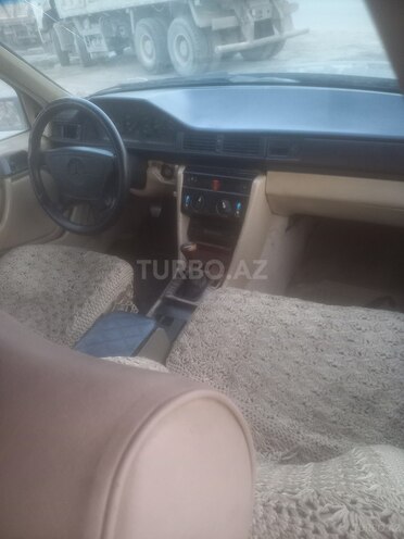 Mercedes E 200 1988, 246,754 km - 2.0 l - Bakı