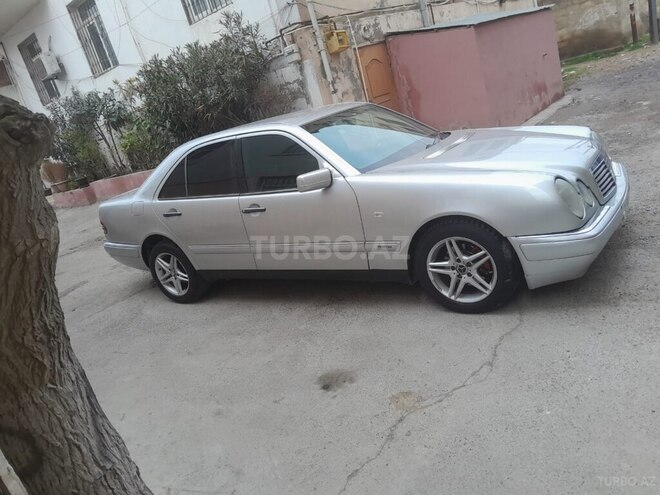 Mercedes E 200 1995, 232,320 km - 2.0 l - Bakı