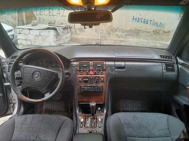 Mercedes E 200 1995, 232,320 km - 2.0 l - Bakı