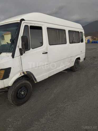 Mercedes 208 D 1993, 50,000 km - 2.9 l - Zaqatala