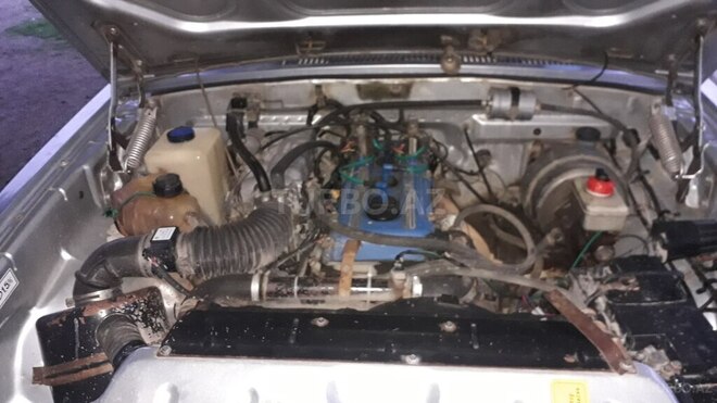 GAZ 3110 2002, 200,000 km - 2.4 l - Salyan