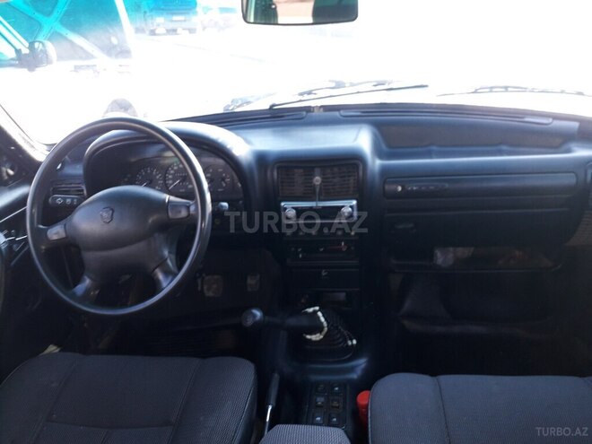 GAZ 3110 2002, 200,000 km - 2.4 l - Salyan