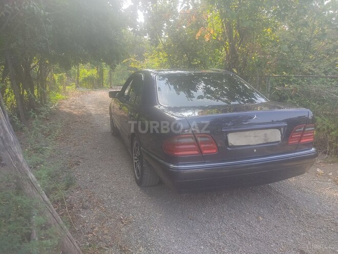 Mercedes E 200 1996, 672,890 km - 2.0 л - Qazax
