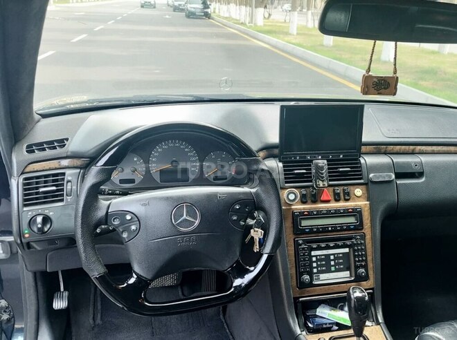 Mercedes E 220 1999, 314,000 km - 2.2 l - Bakı