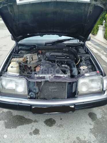 Mercedes E 200 1992, 418,500 km - 2.0 l - Şəmkir