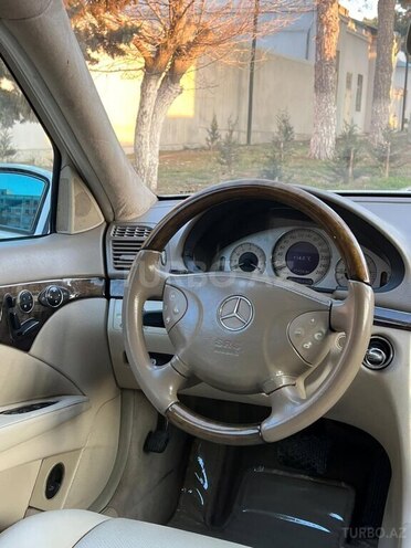Mercedes E 240 2004, 270,000 km - 2.6 l - Bakı
