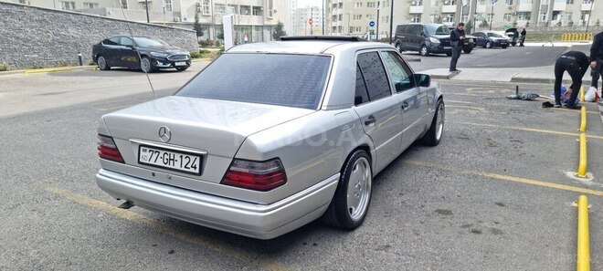 Mercedes E 220 1995, 177,500 km - 2.2 l - Bakı