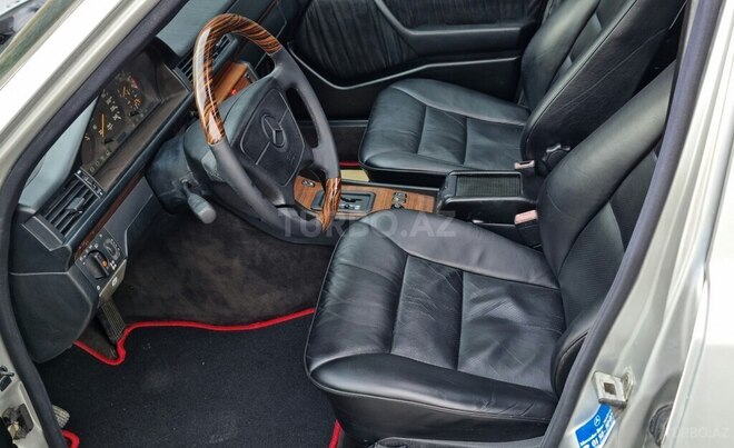 Mercedes E 220 1995, 177,500 km - 2.2 l - Bakı