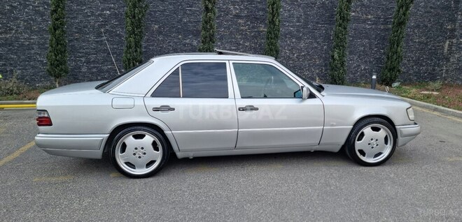 Mercedes E 220 1995, 177,500 km - 2.2 l - Bakı