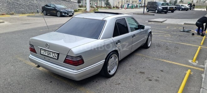 Mercedes E 220 1995, 177,500 km - 2.2 l - Bakı