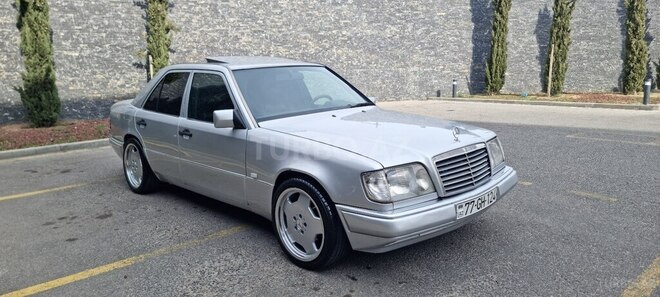 Mercedes E 220 1995, 177,500 km - 2.2 l - Bakı