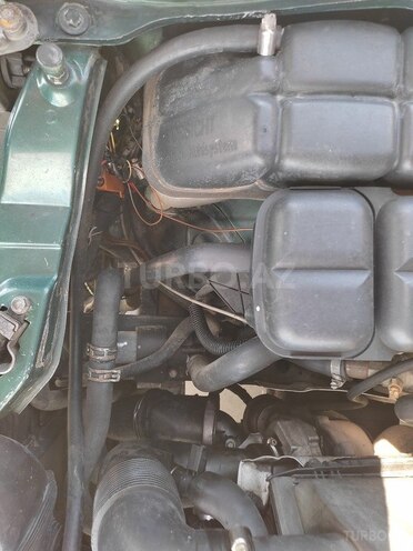 Mercedes E 220 2000, 460,000 km - 2.2 l - Saatlı