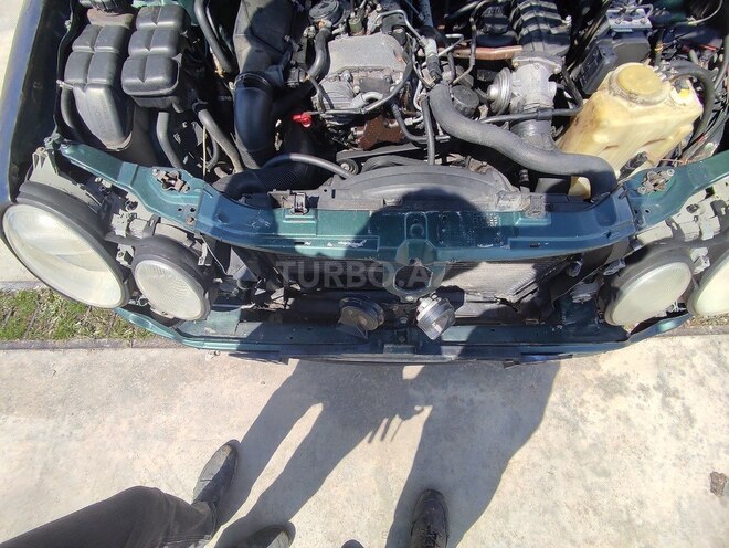 Mercedes E 220 2000, 460,000 km - 2.2 l - Saatlı