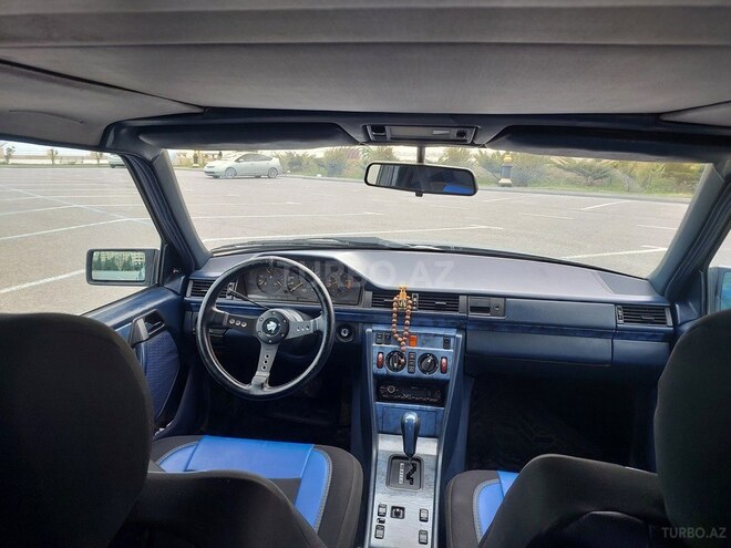 Mercedes E 230 1991, 346,500 km - 2.3 l - Bakı