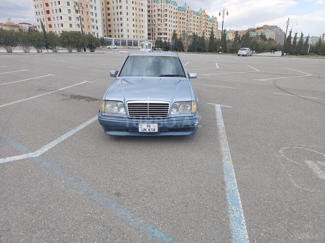 Mercedes E 230 1991, 346,500 km - 2.3 l - Bakı