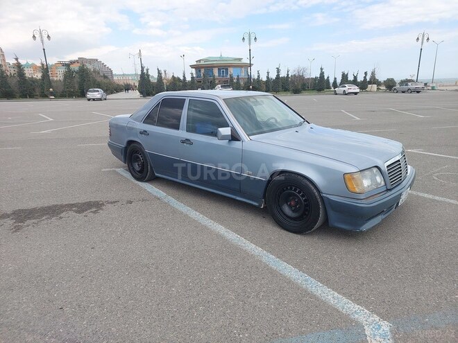 Mercedes E 230 1991, 346,500 km - 2.3 l - Bakı