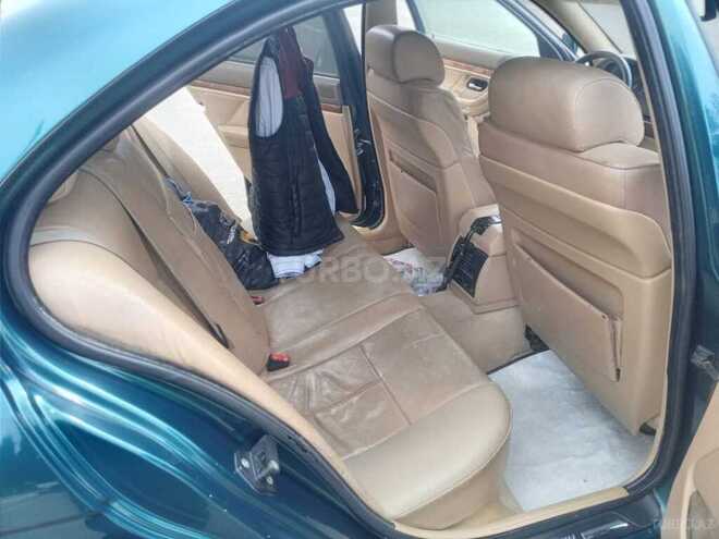 BMW 528 1996, 328,000 km - 2.8 l - Qazax
