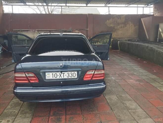 Mercedes E 240 2000, 320,000 km - 2.4 l - Yevlax