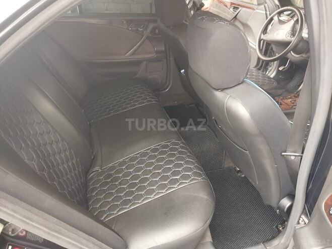 Mercedes E 240 2000, 320,000 km - 2.4 l - Yevlax