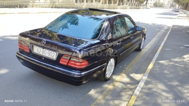 Mercedes E 240 1998, 235,600 km - 2.4 l - Zaqatala