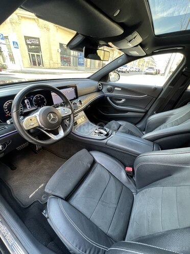 Mercedes E 220 2018, 89,700 km - 2.0 l - Bakı