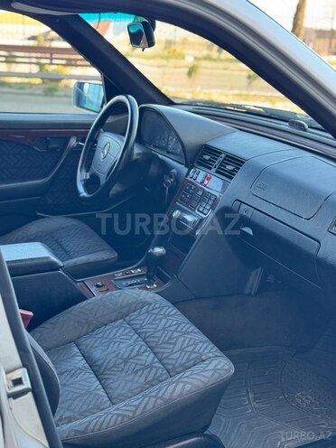 Mercedes C 220 1994, 295,200 km - 2.2 л - Bakı