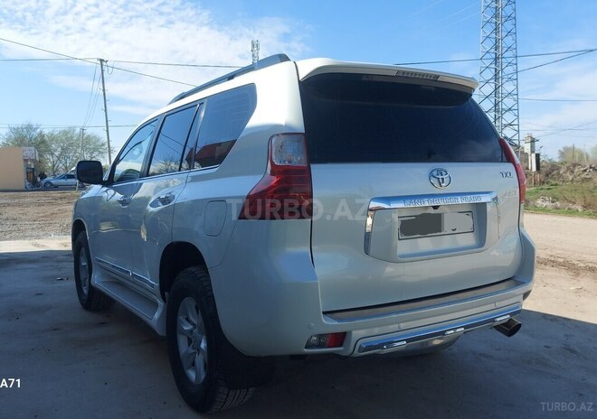 Toyota Prado 2013, 86,000 km - 2.7 l - Sabirabad