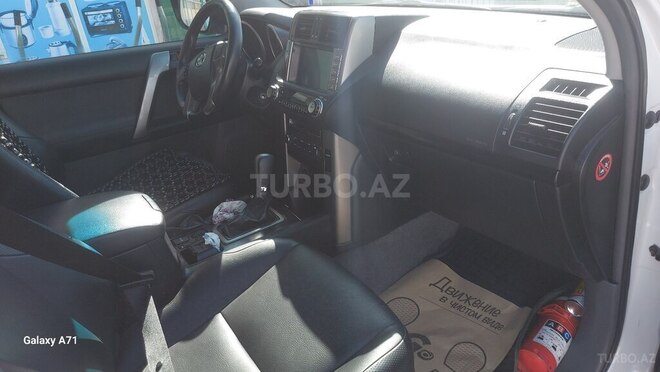 Toyota Prado 2013, 86,000 km - 2.7 l - Sabirabad