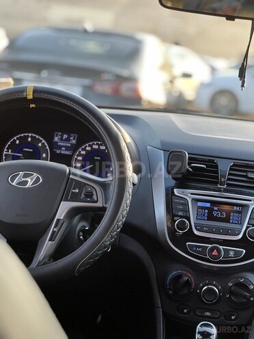 Hyundai Accent 2016, 160,000 km - 1.6 л - Bakı