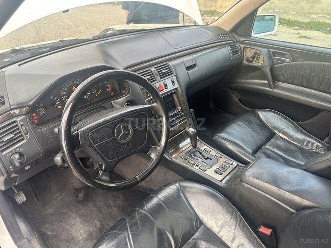 Mercedes E 320 1997, 512,000 km - 3.2 l - Bakı