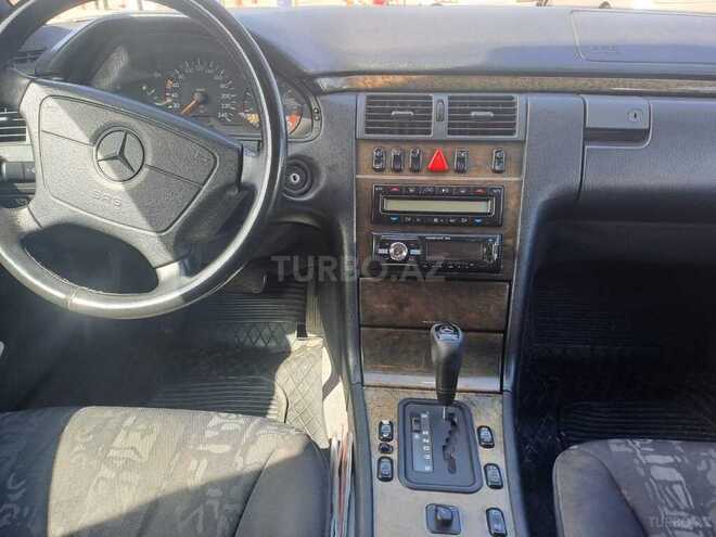 Mercedes E 230 1996, 343,000 km - 2.3 l - Bakı