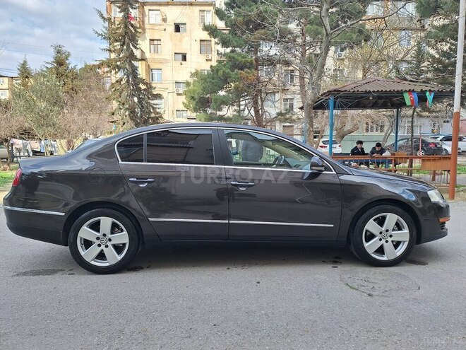Volkswagen Passat 2006, 267,500 km - 2.0 l - Bakı