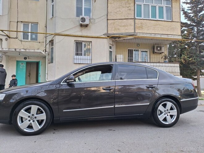 Volkswagen Passat 2006, 267,500 km - 2.0 l - Bakı