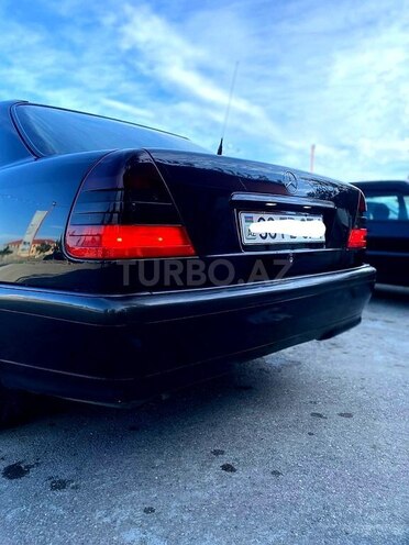 Mercedes C 230 1998, 209,000 km - 2.3 l - Yevlax