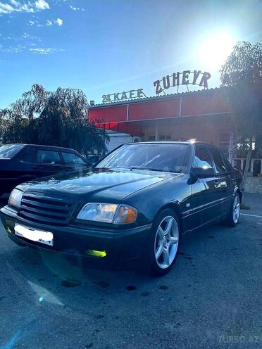 Mercedes C 230 1998, 209,000 km - 2.3 l - Yevlax