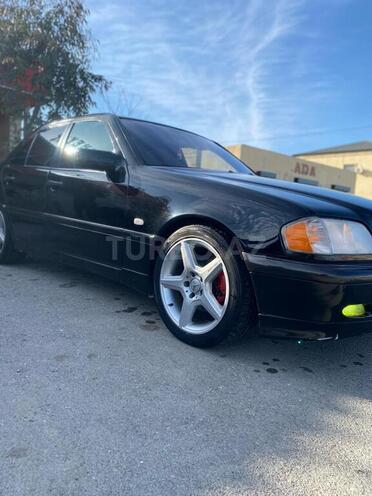 Mercedes C 230 1998, 209,000 km - 2.3 l - Yevlax