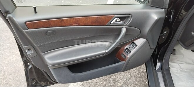 Mercedes C 240 2001, 304,000 km - 2.6 л - Bakı