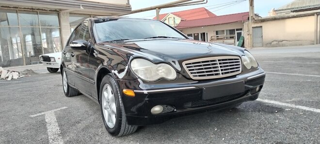 Mercedes C 240 2001, 304,000 km - 2.6 л - Bakı
