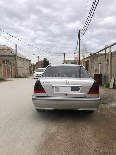 Mercedes C 220 1999, 581,645 km - 2.2 л - Bakı